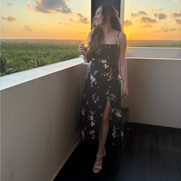 Meet your Posher, Katie - Picture 2 of 8